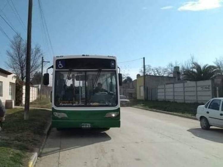 Peligra la continuidad del colectivo urbano ante la falta de uso de la gente