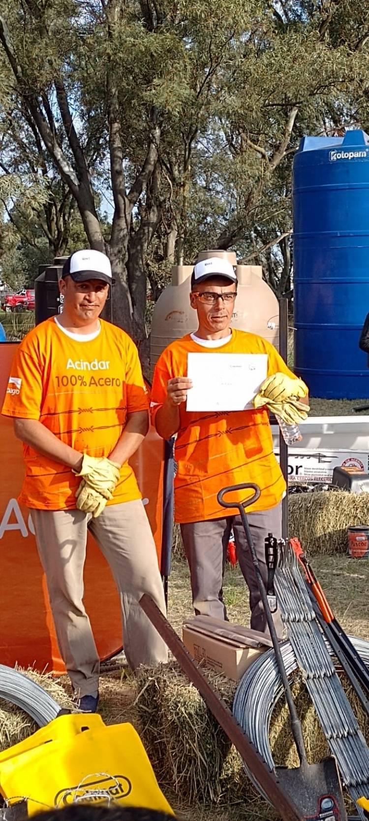 Los Hermanos Gorordo finalistas del Campeonato Nacional de Alambradores