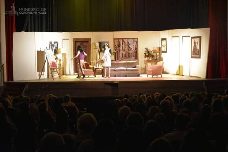 Se realizó la obra de teatro a beneficio de la Cooperadora del Hospital