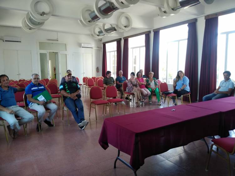 Hoy se comenzó con la reuniones de paritarias