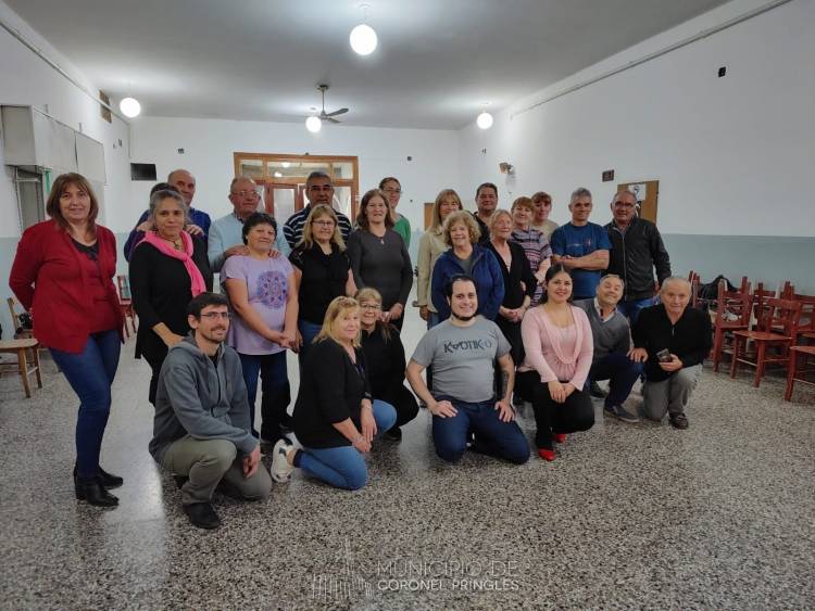 Iniciaron las clases de tango en el Roca