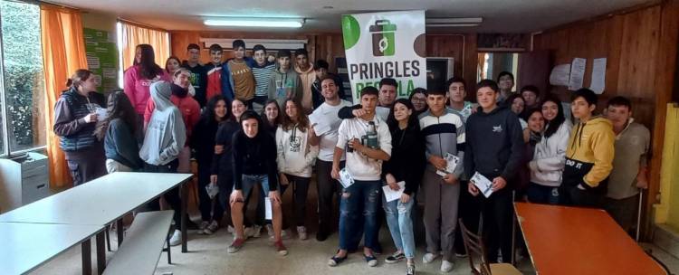 Pringles Recicla sigue visitando instituciones educativas