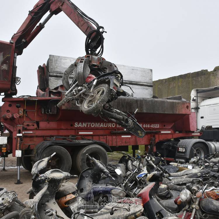 Compactación de vehículos y motovehículos secuestrados