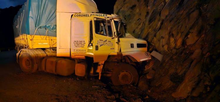 Camionero pringlense se accidentó en Ushuaia