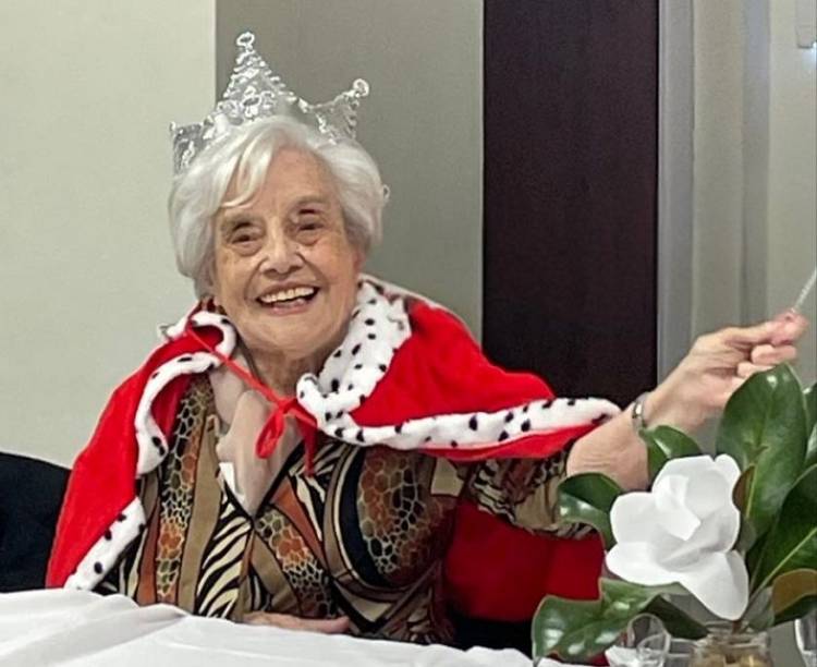 Amelia Bados festejó sus 100 años de vida en el Mesón del Prado Español de la Asociación Española de Coronel Pringles