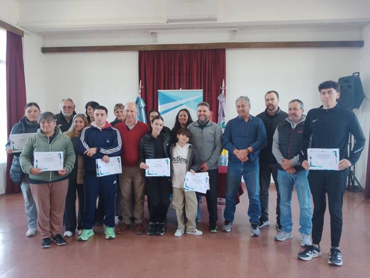 El Municipio entregó Becas para Deportistas de Alto Rendimiento