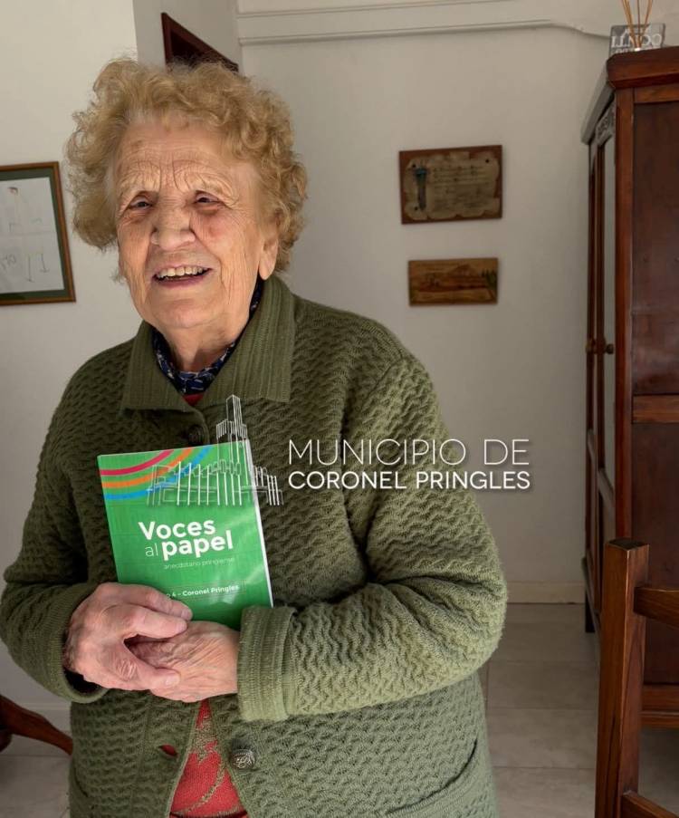Ella es Delia Subijana de Pennini, una de las ganadoras del Concurso Voces al Papel 2026